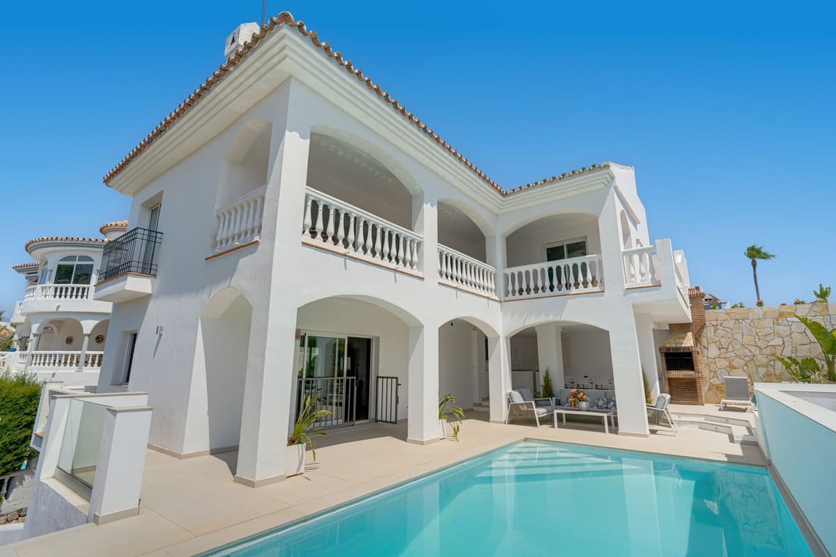 Detached Villa in Mijas — photo 1 of 10