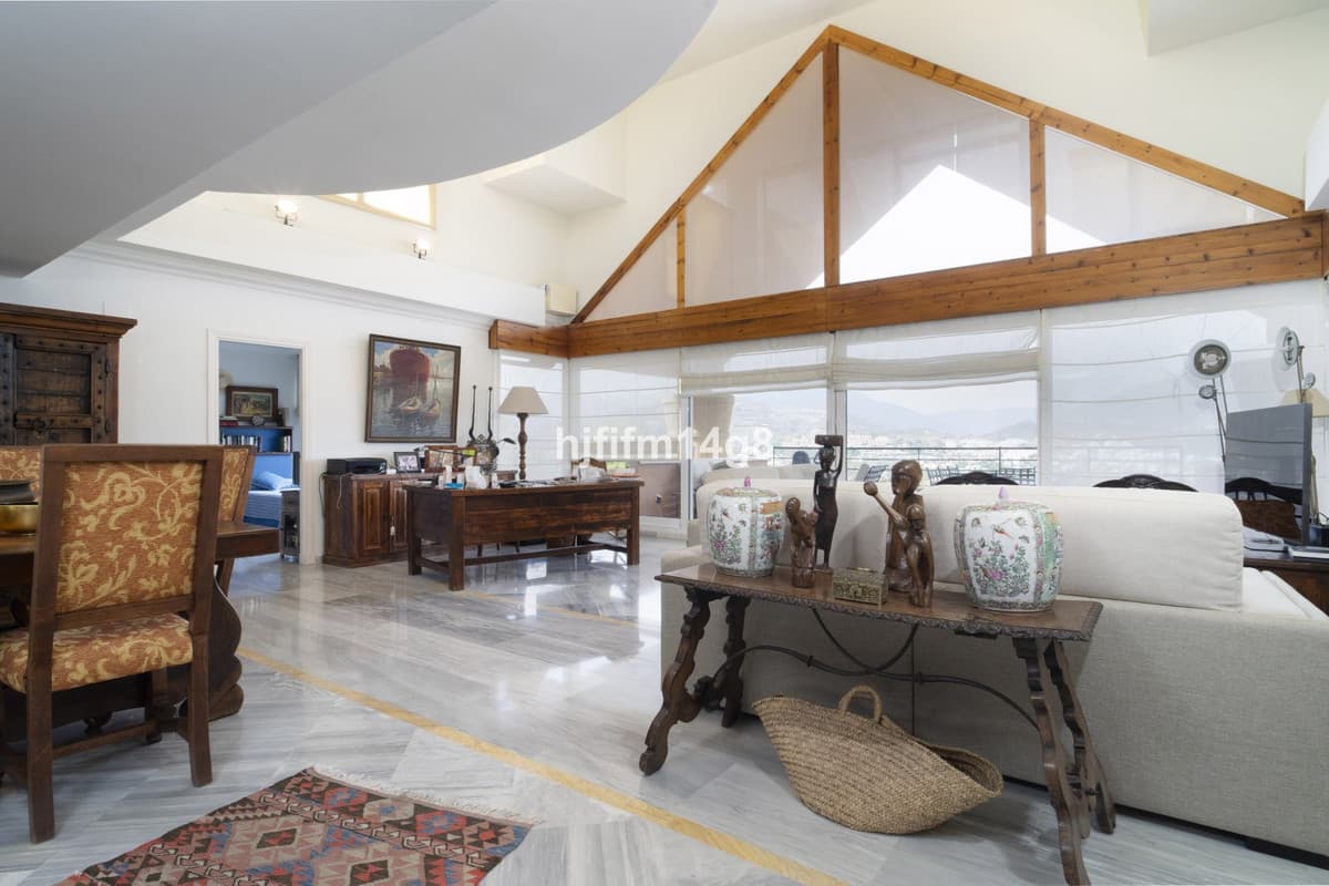 Penthouse in Nueva Andalucía — photo 6 of 10
