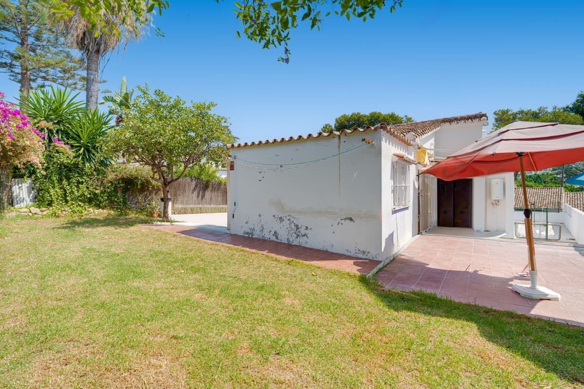 Detached Villa in Nueva Andalucía — photo 5 of 10