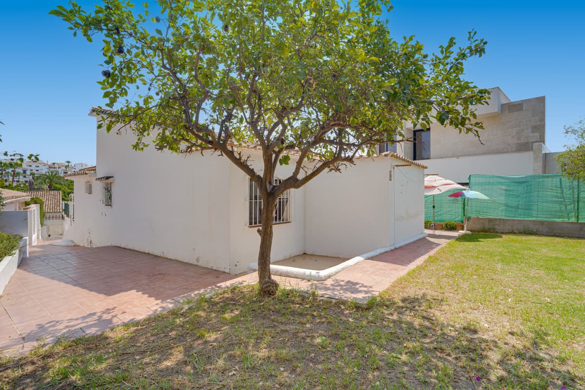 Detached Villa in Nueva Andalucía — photo 9 of 10