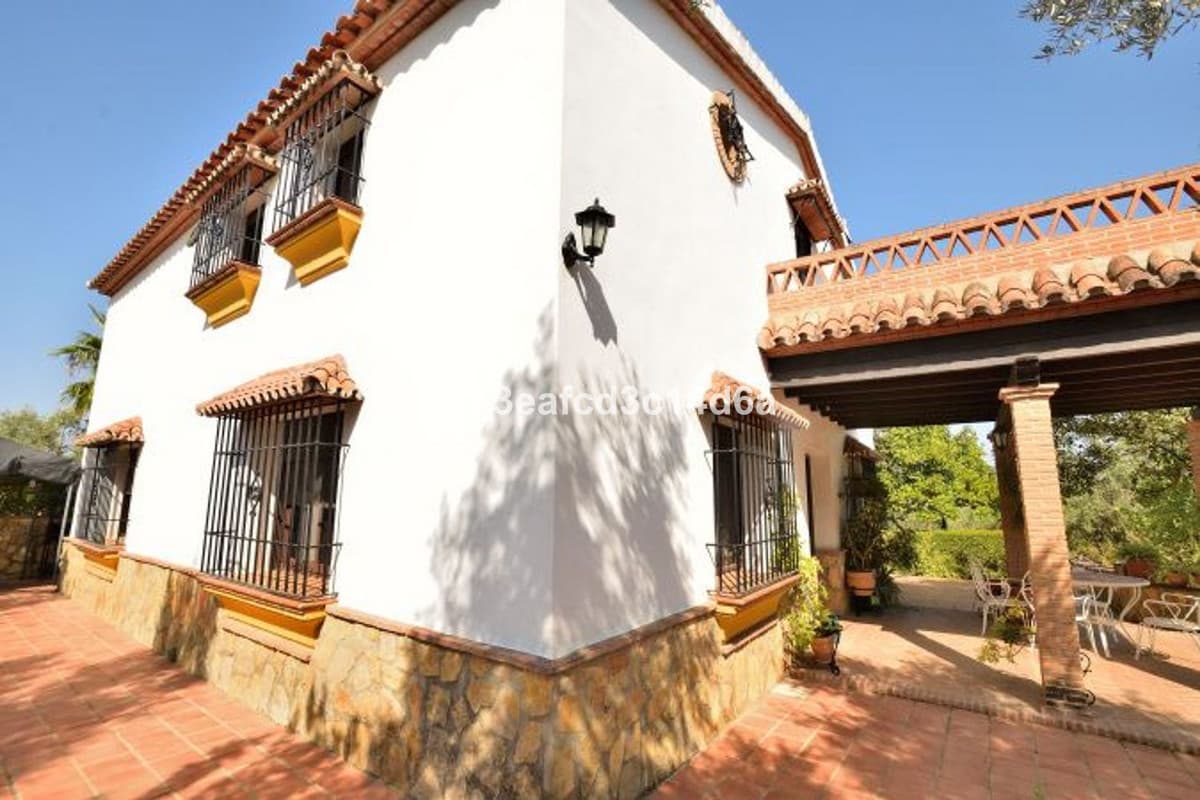 Cortijo in Arriate — photo 4 of 10