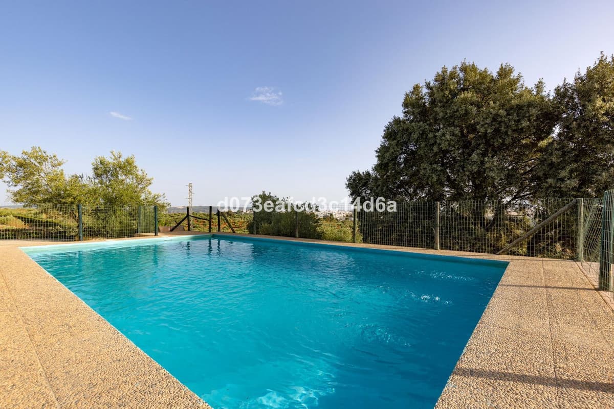 Detached Villa in Ronda — photo 2 of 10