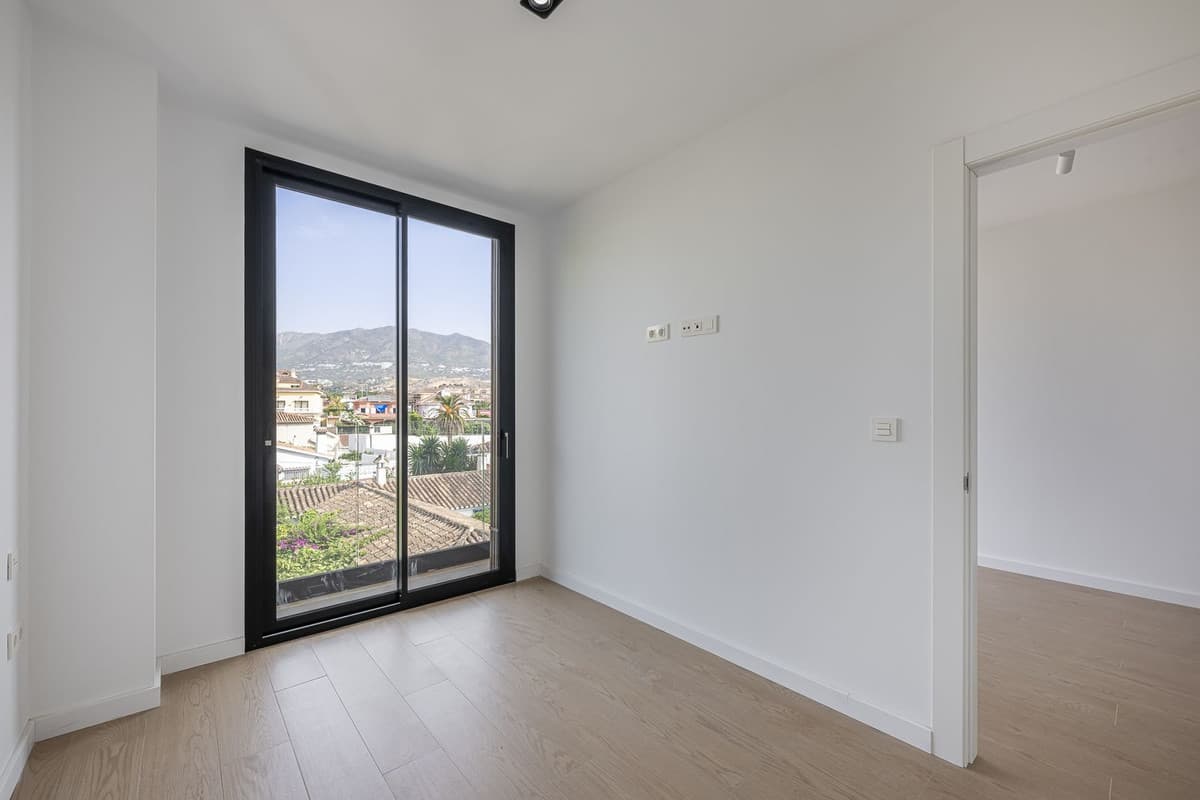 Middle Floor Apartment in Los Boliches — photo 5 of 10