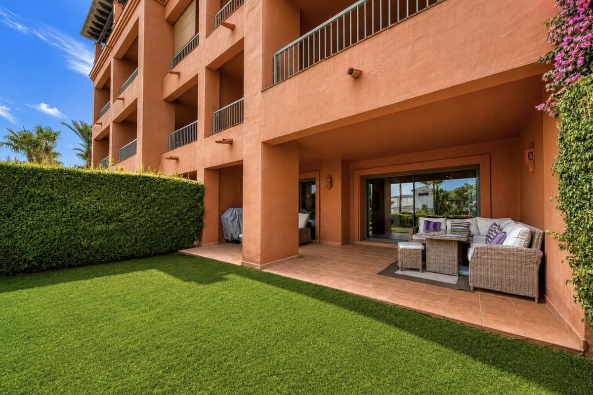 Ground Floor Apartment in Los Flamingos — photo 8 of 10