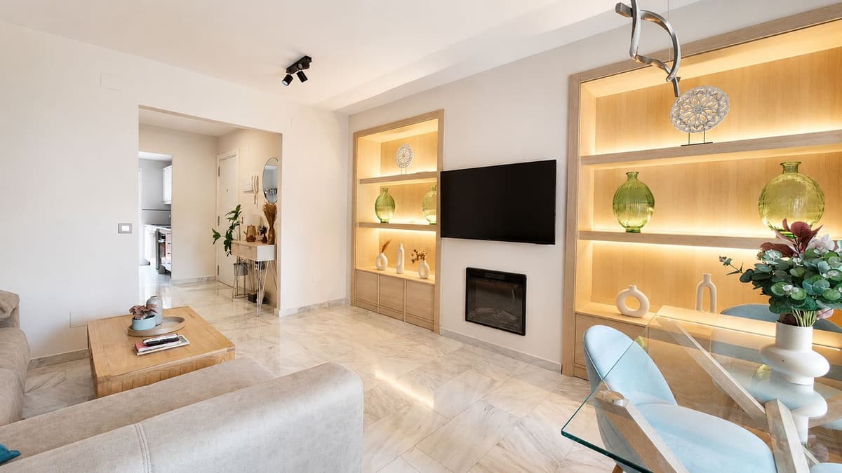 Middle Floor Apartment in New Golden Mile — photo 2 of 10