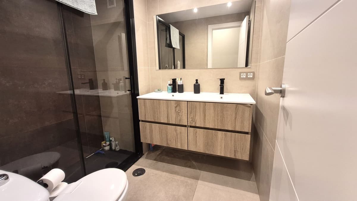 Middle Floor Apartment in New Golden Mile — photo 10 of 10