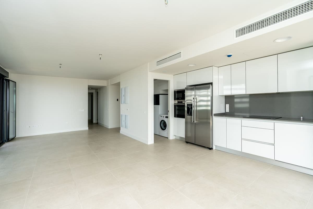 Middle Floor Apartment in Torremolinos — photo 4 of 10