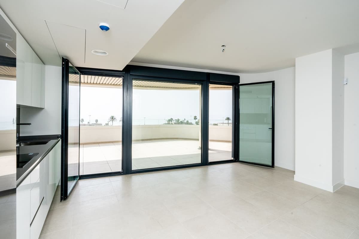 Middle Floor Apartment in Torremolinos — photo 6 of 10