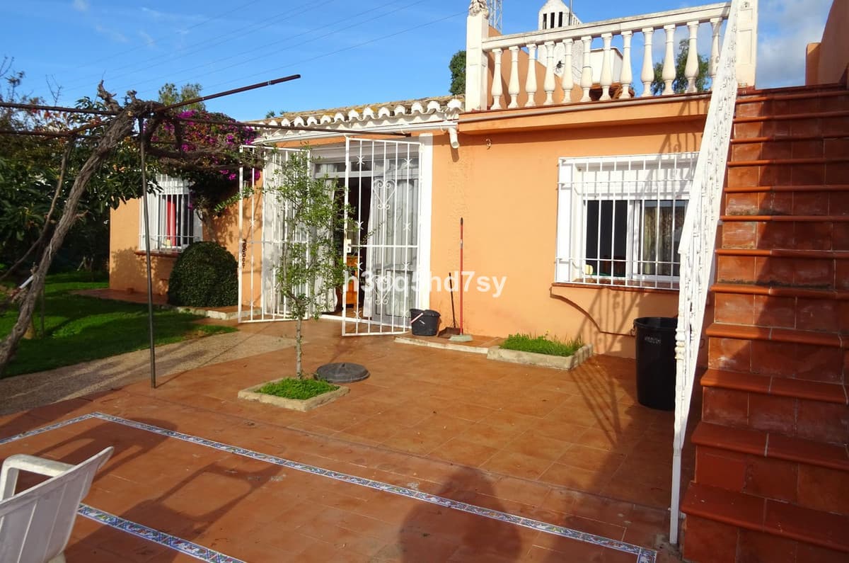 Detached Villa in Calypso — photo 4 of 10