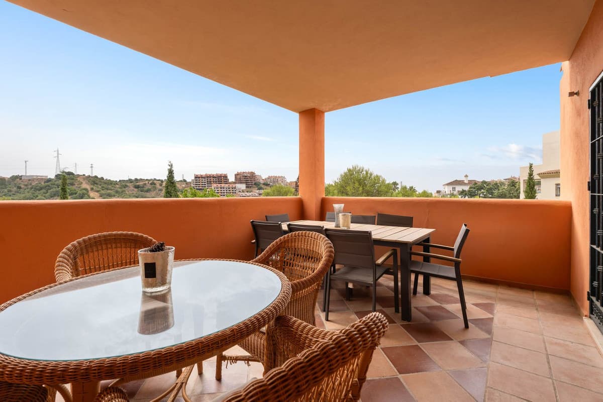 Ground Floor Apartment in Elviria — photo 3 of 10