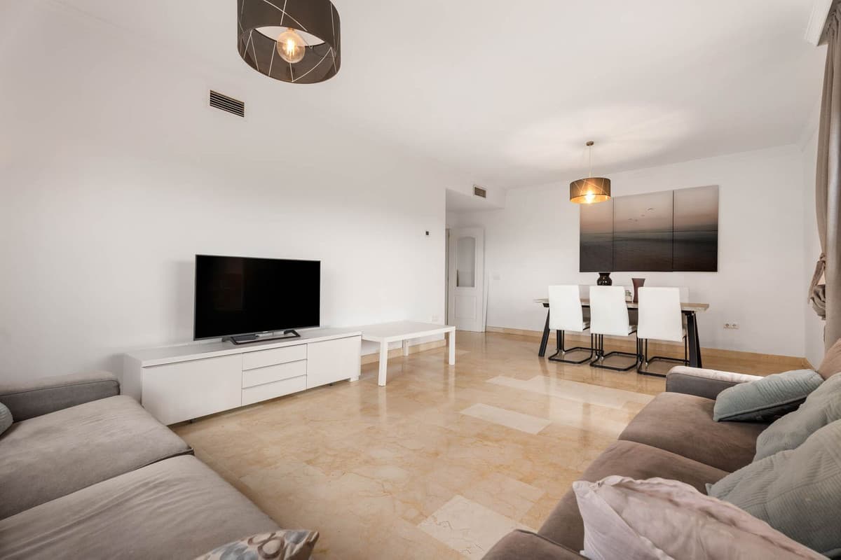 Ground Floor Apartment in Elviria — photo 10 of 10
