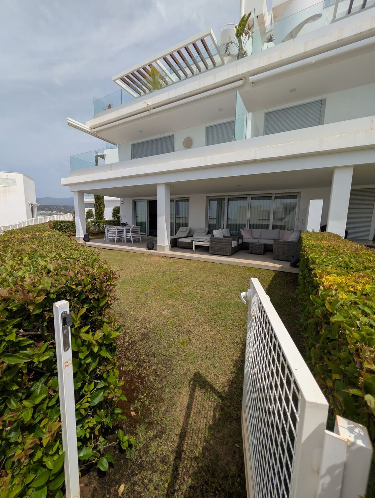Ground Floor Apartment in Estepona — photo 1 of 10