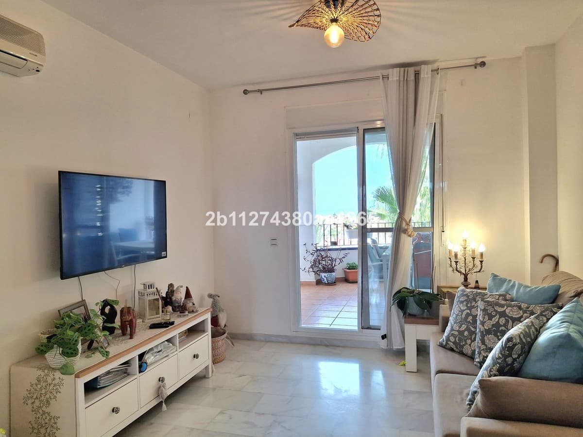 Middle Floor Apartment in Riviera del Sol — photo 3 of 10