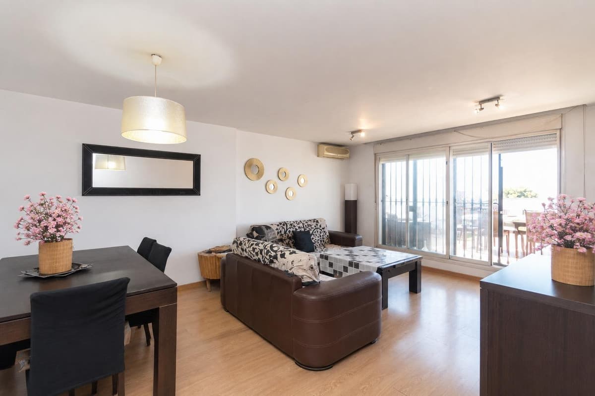 Middle Floor Apartment in Marbella — photo 2 of 10