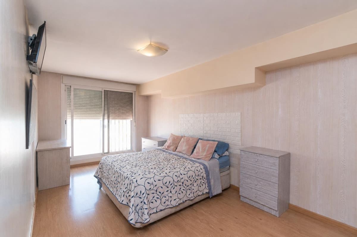 Middle Floor Apartment in Marbella — photo 7 of 10