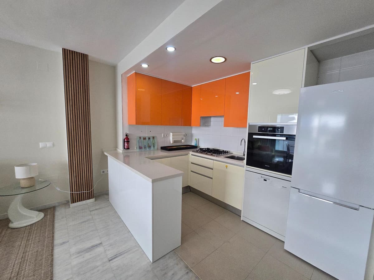 Middle Floor Apartment in Benalmadena — photo 7 of 10
