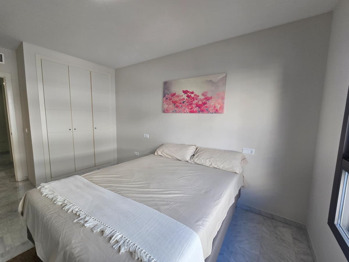Middle Floor Apartment in Benalmadena — photo 10 of 10