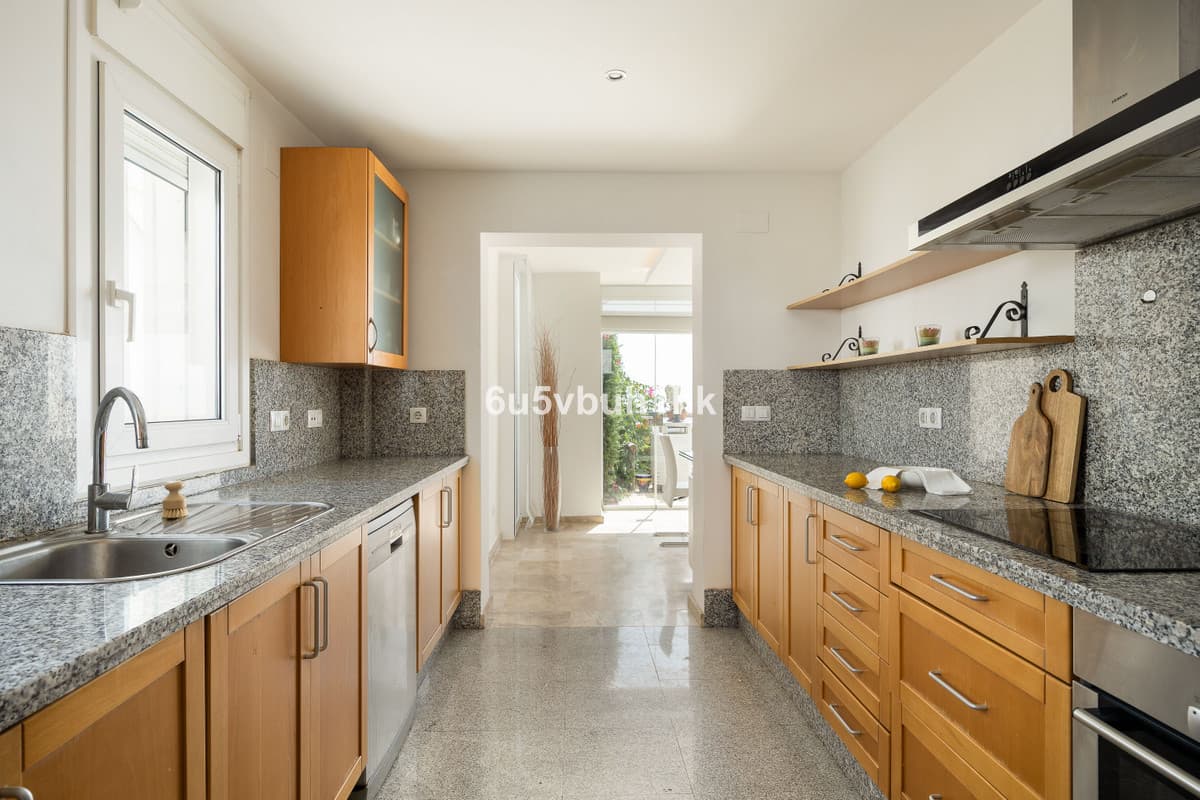 Detached Villa in Santa Clara — photo 8 of 10