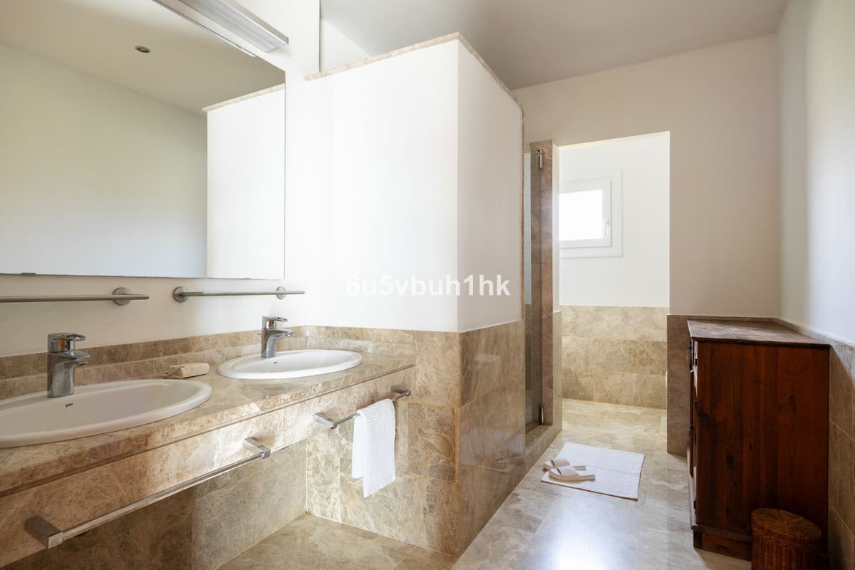 Detached Villa in Santa Clara — photo 10 of 10