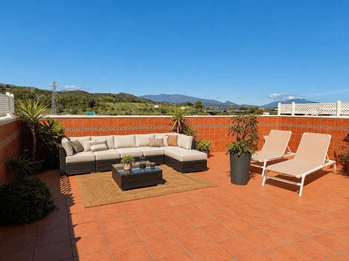Penthouse in Estepona — photo 1 of 10