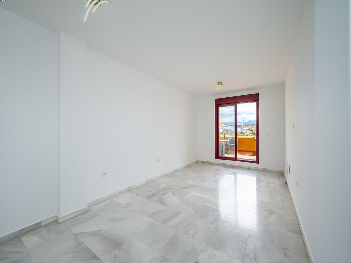 Middle Floor Apartment in La Cala de Mijas — photo 4 of 10