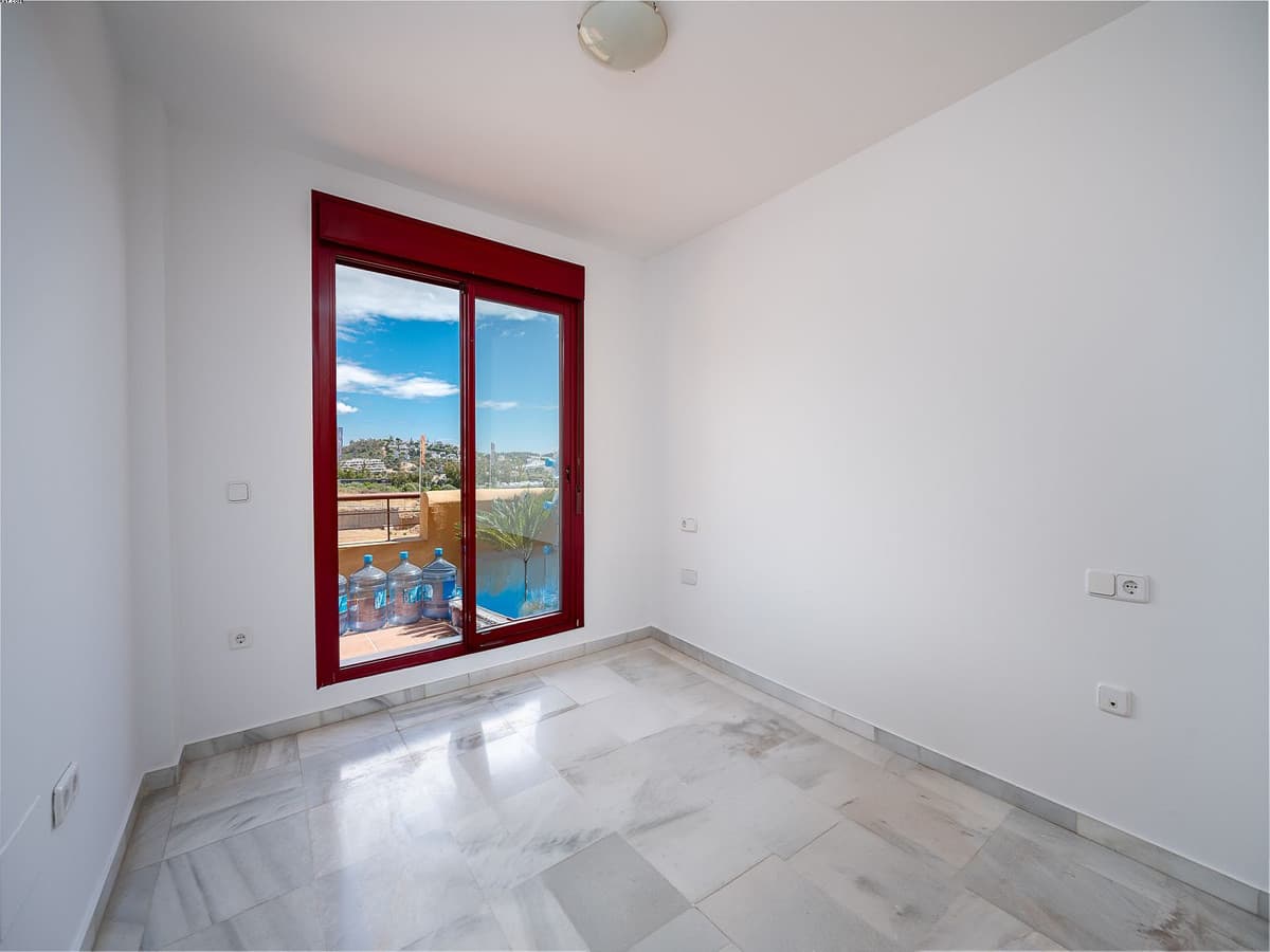 Middle Floor Apartment in La Cala de Mijas — photo 8 of 10
