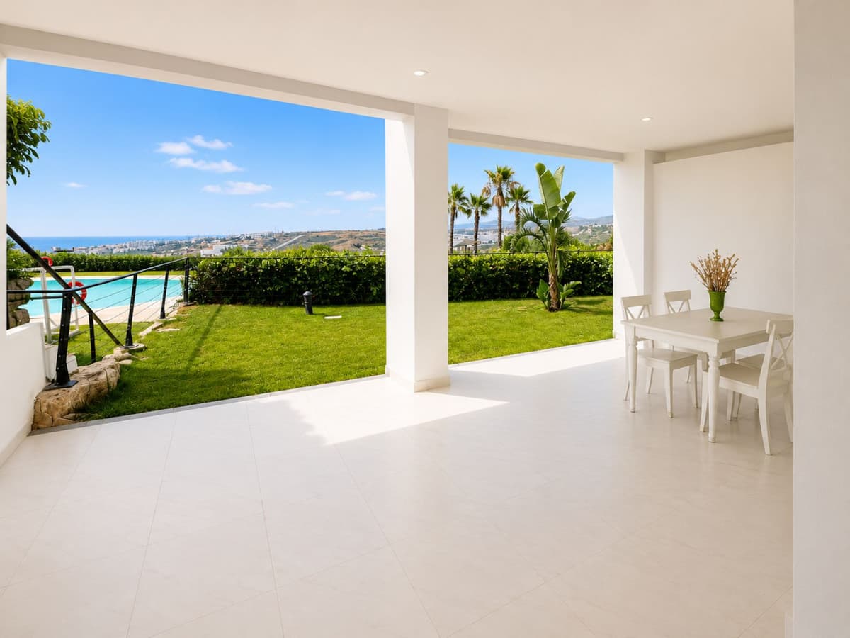 Ground Floor Apartment in Estepona — photo 2 of 10