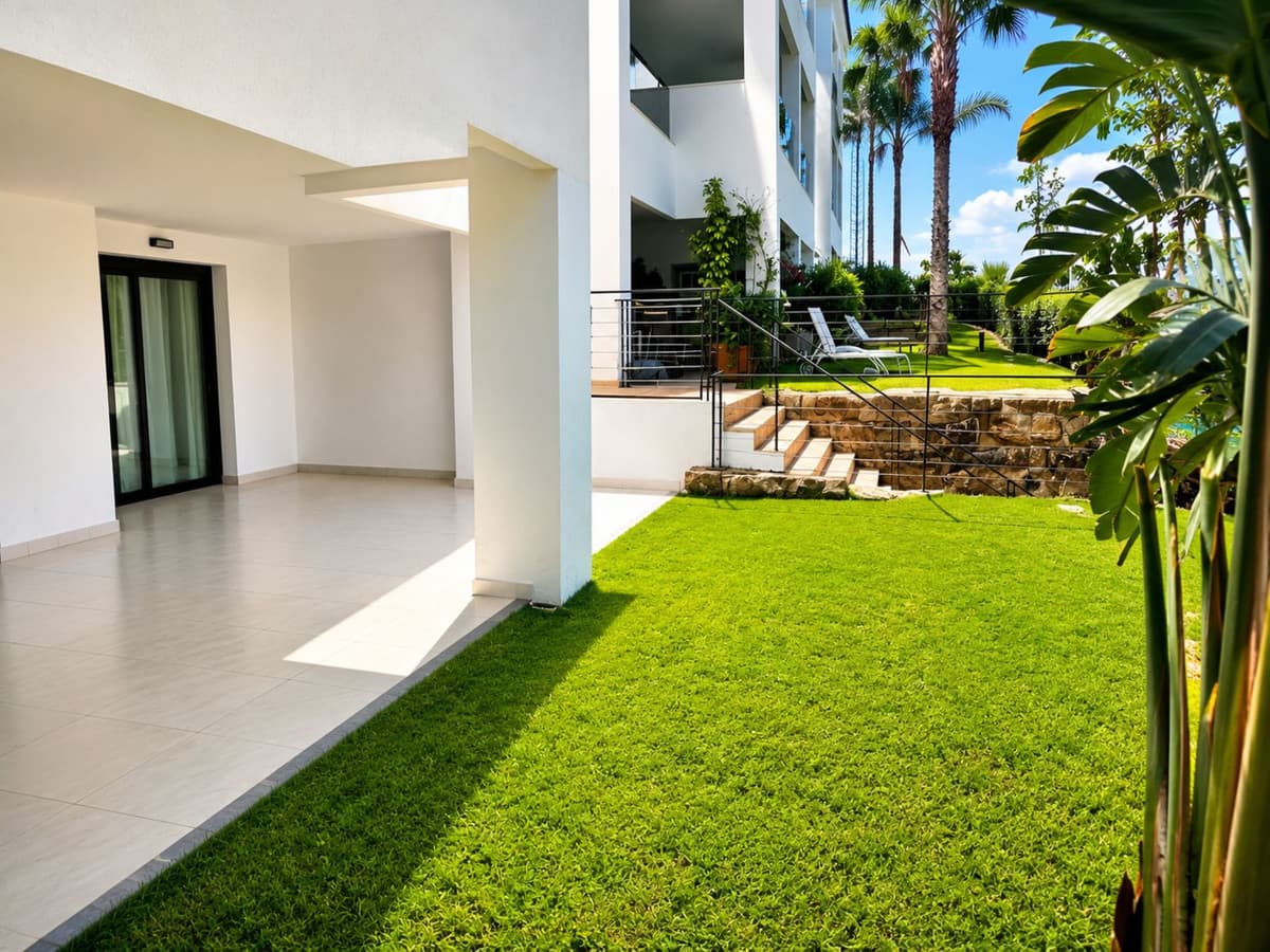 Ground Floor Apartment in Estepona — photo 3 of 10