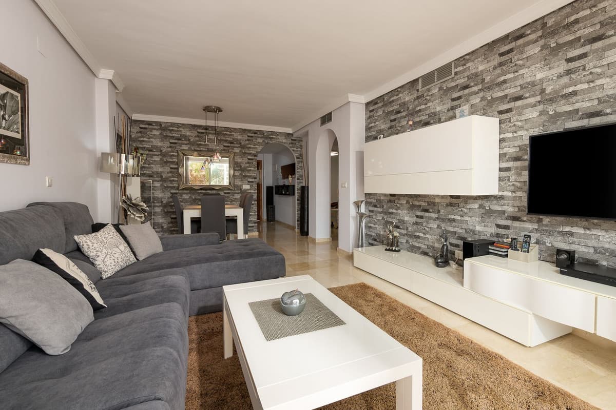 Penthouse Duplex in El Paraiso — photo 7 of 10
