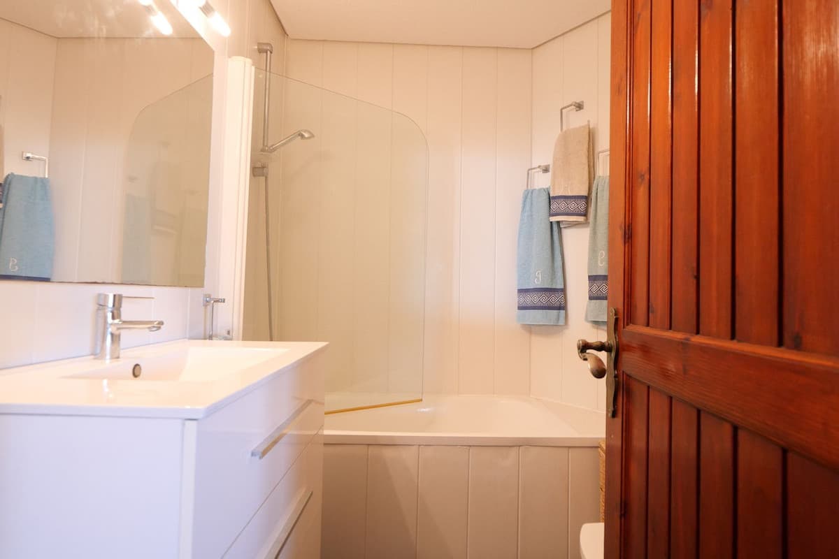 Middle Floor Apartment in Puerto de Cabopino — photo 10 of 10