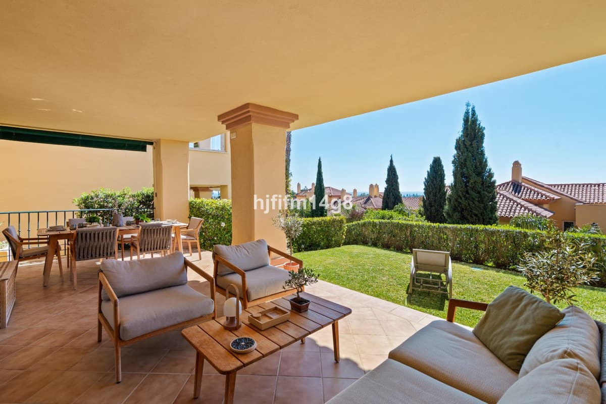 Ground Floor Apartment in Nueva Andalucía — photo 1 of 10