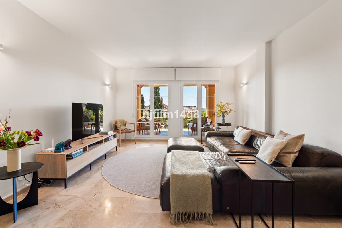 Ground Floor Apartment in Nueva Andalucía — photo 5 of 10