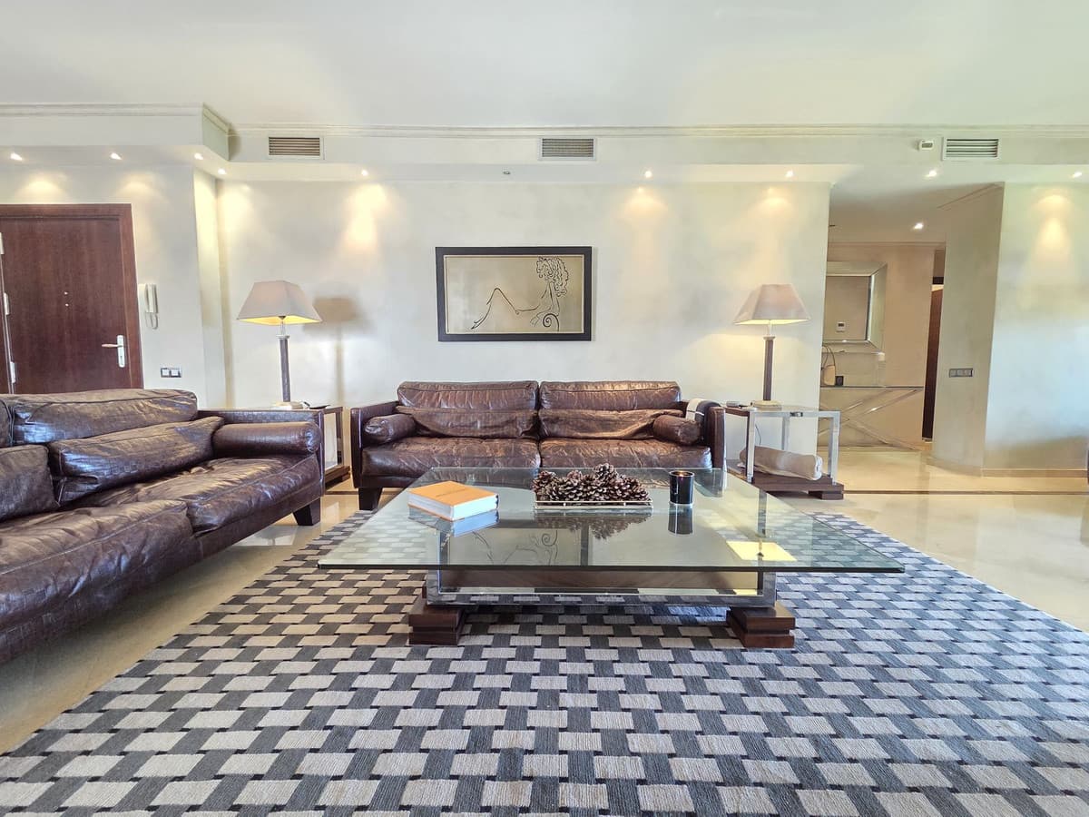 Ground Floor Apartment in Puerto Banús — photo 3 of 10