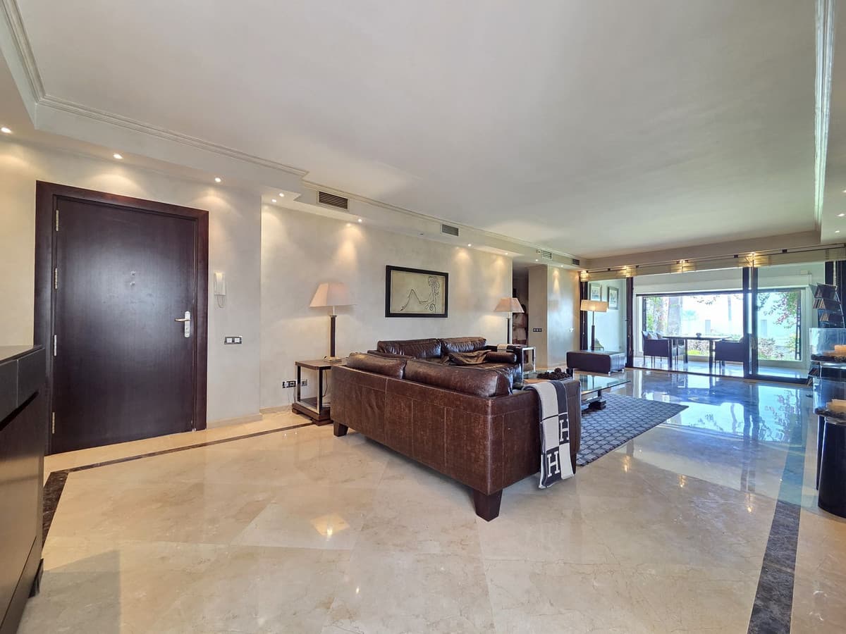 Ground Floor Apartment in Puerto Banús — photo 5 of 10