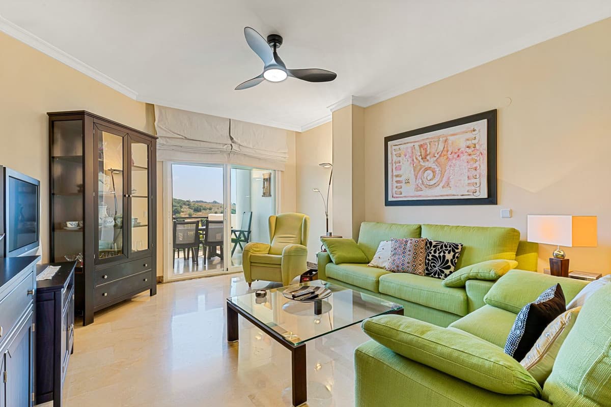 Penthouse in Bel Air — photo 4 of 10