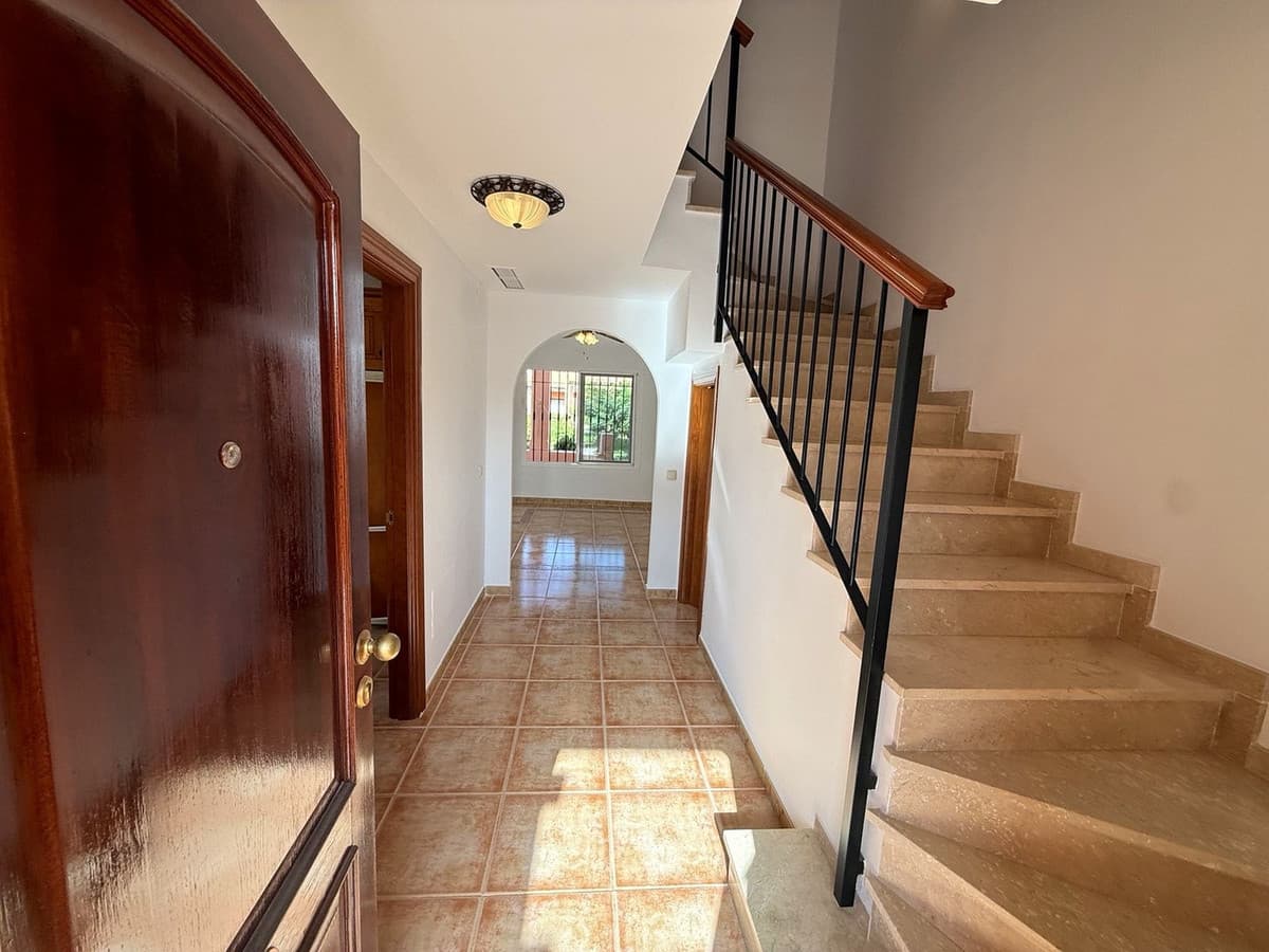 Townhouse in Calahonda — photo 4 of 10