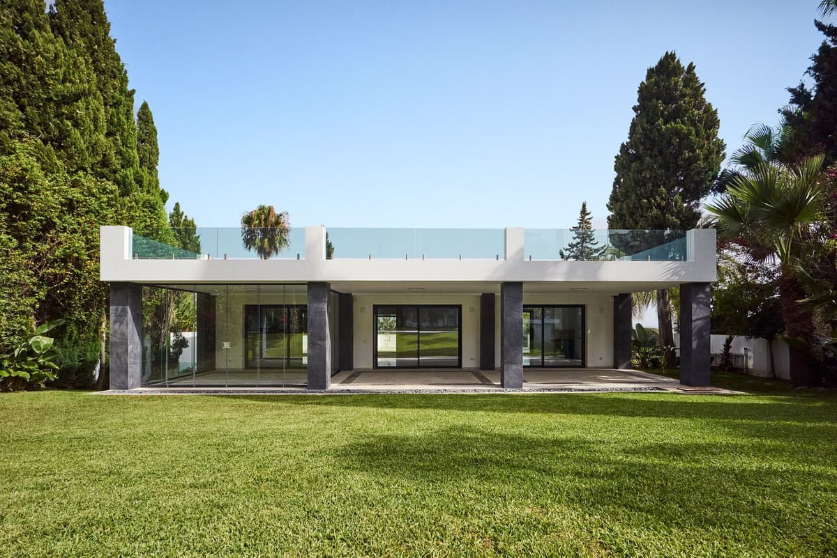 Detached Villa in Sierra Blanca — photo 8 of 10