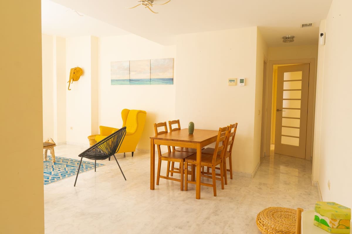 Middle Floor Apartment in Estepona — photo 3 of 10