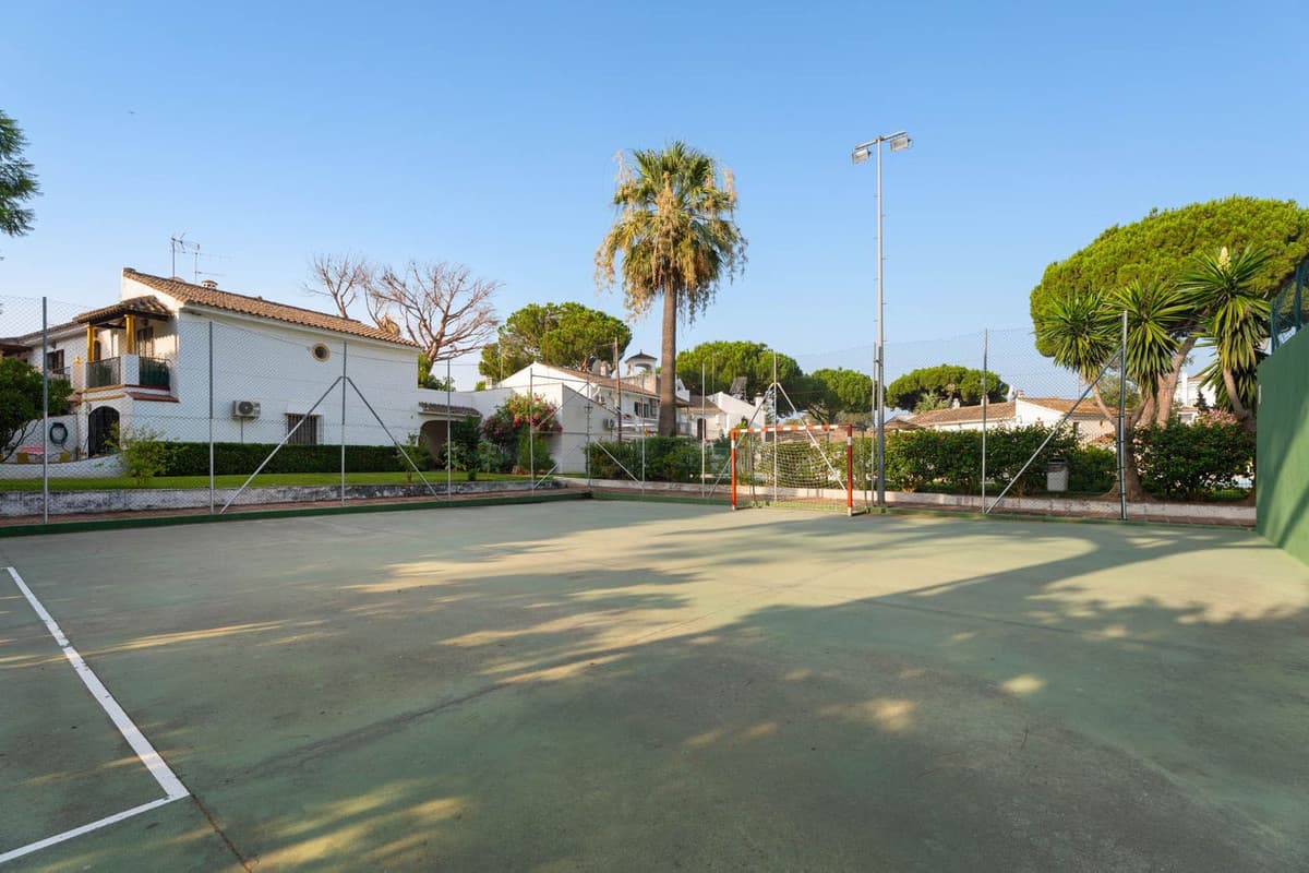 Townhouse in Elviria — photo 7 of 10