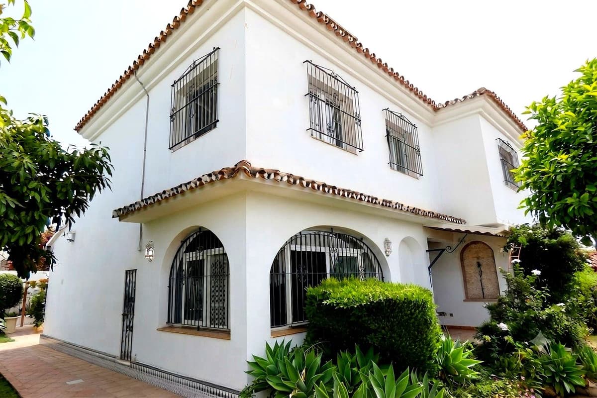 Detached Villa in Río Real — photo 4 of 10