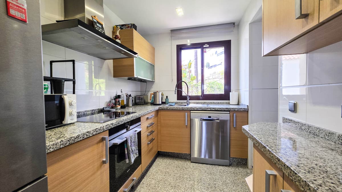 Middle Floor Apartment in Casares — photo 3 of 10