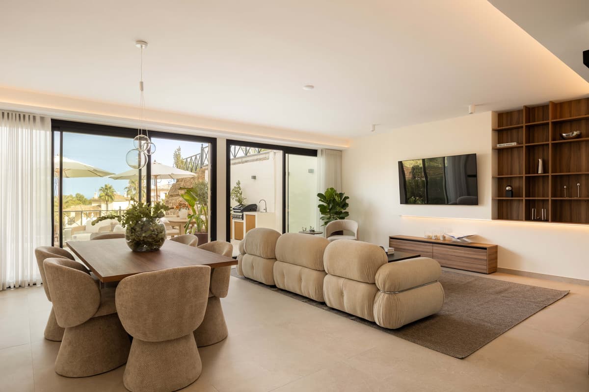 Middle Floor Apartment in Nueva Andalucía — photo 6 of 10
