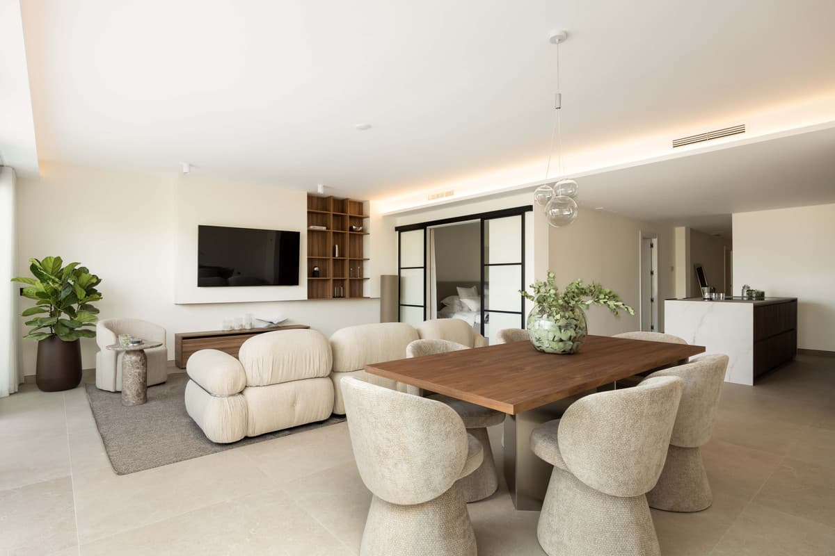 Middle Floor Apartment in Nueva Andalucía — photo 7 of 10