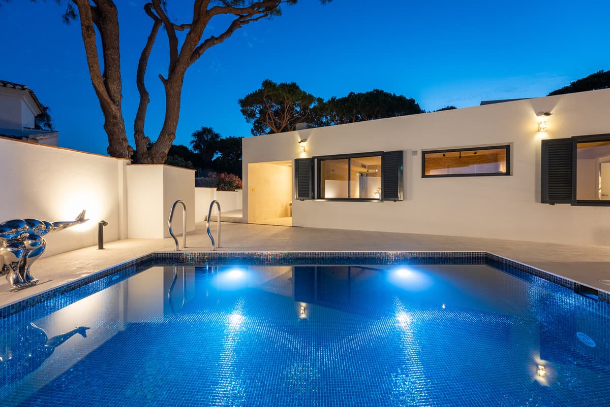 Detached Villa in Calahonda — photo 1 of 10