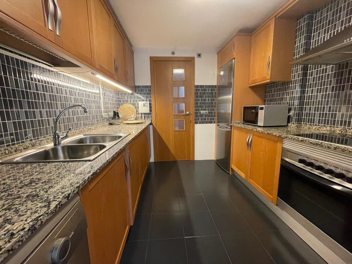 Middle Floor Apartment in Estepona — photo 6 of 10