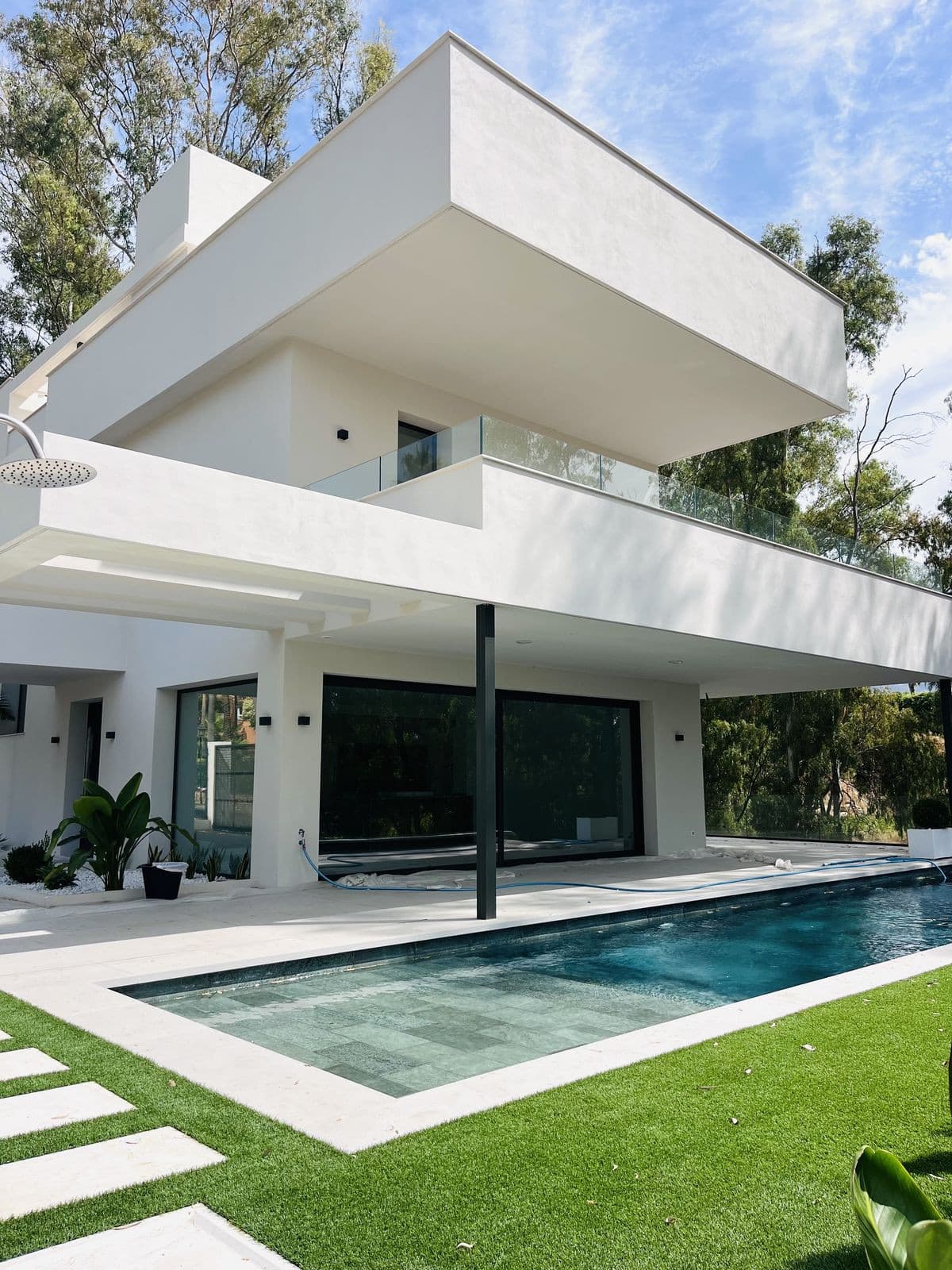 Detached Villa in Nueva Andalucía — photo 2 of 10