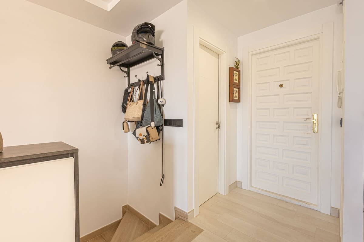 Middle Floor Apartment in Fuengirola — photo 7 of 10