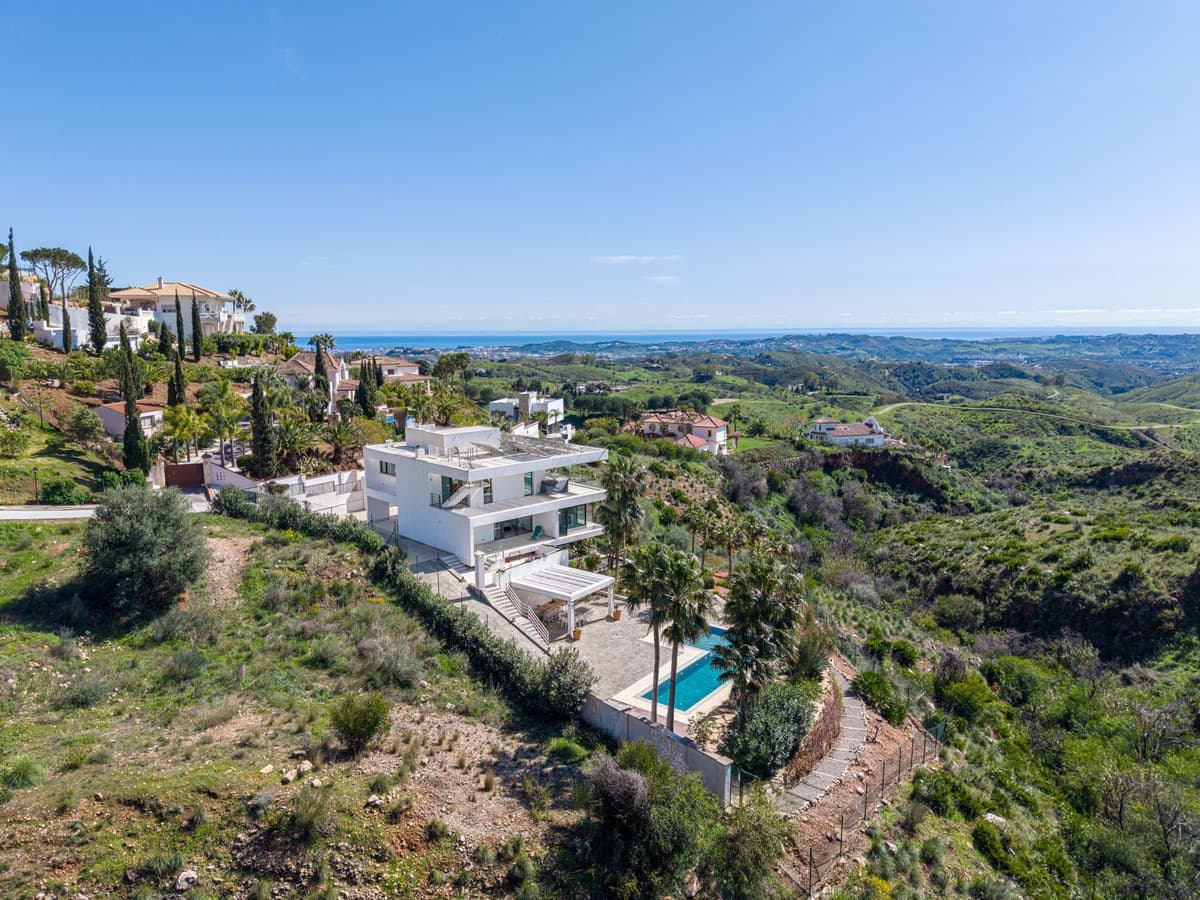 Detached Villa in Mijas — photo 1 of 10