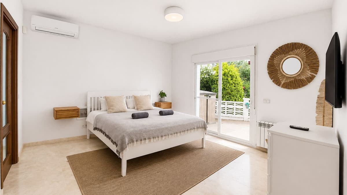 Detached Villa in Las Chapas — photo 5 of 10