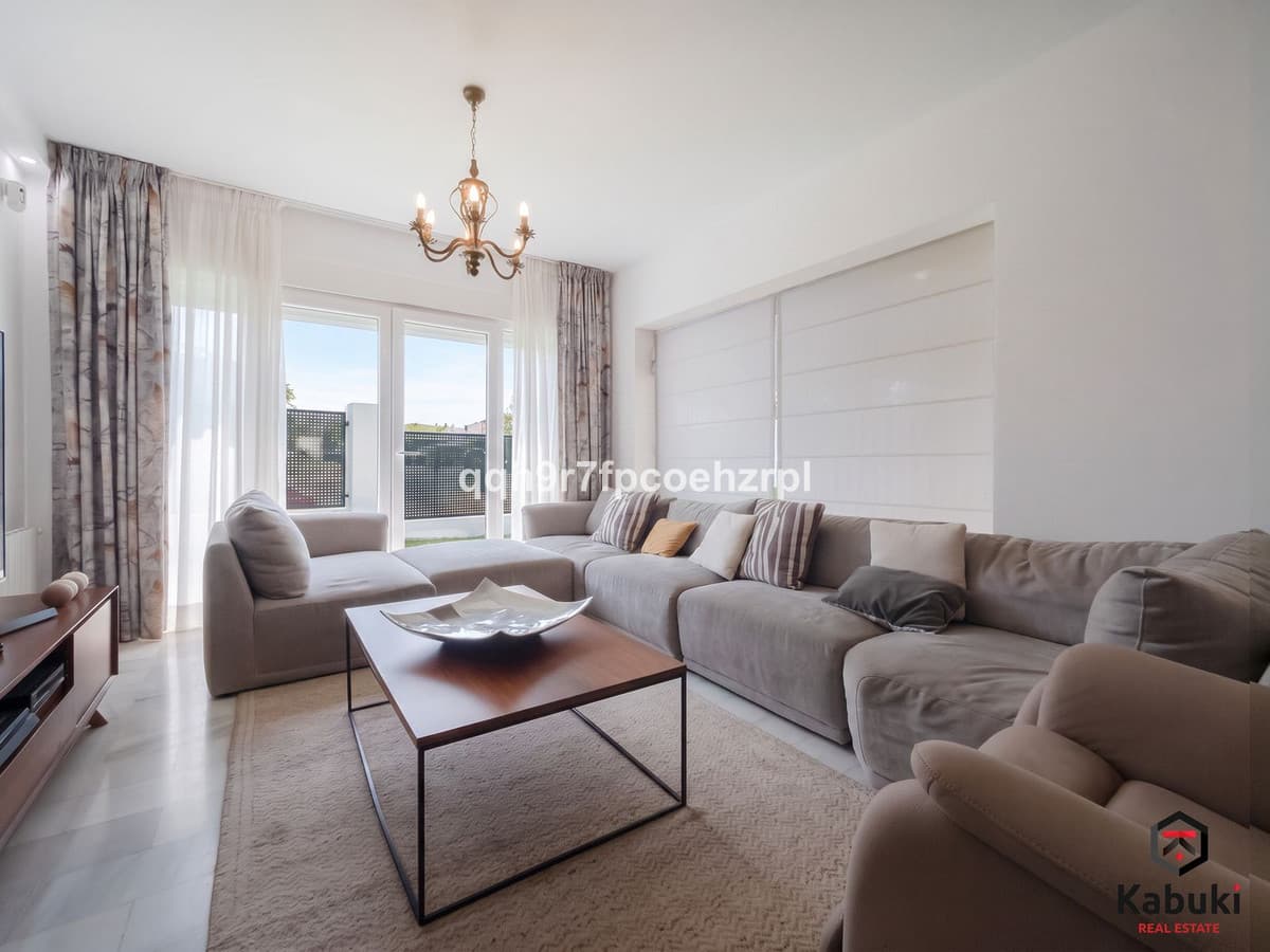 Detached Villa in Reserva de Marbella — photo 3 of 10
